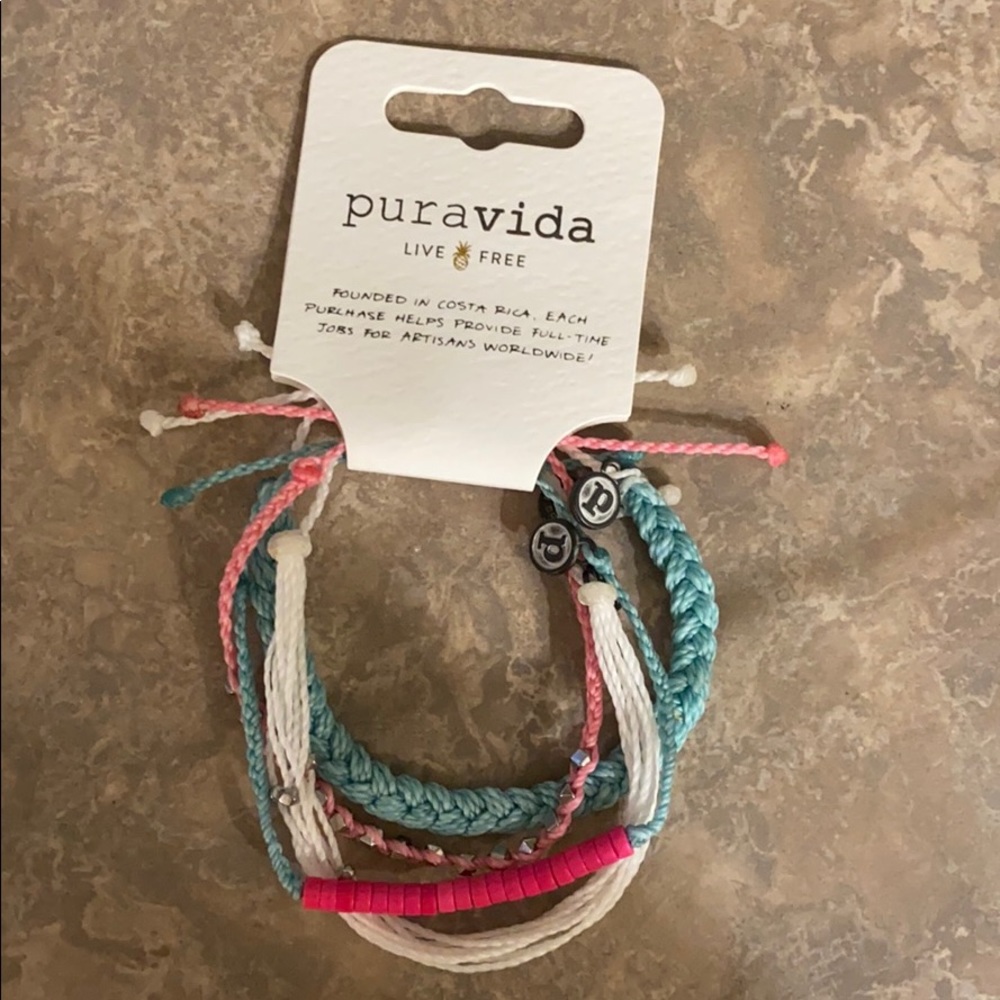 PuraVida club exclusive pack